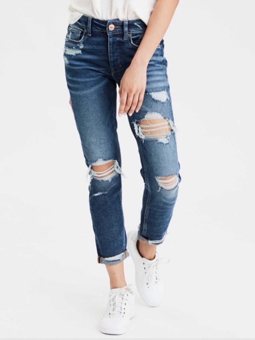 American Eagle Tomgirl distressed jeans